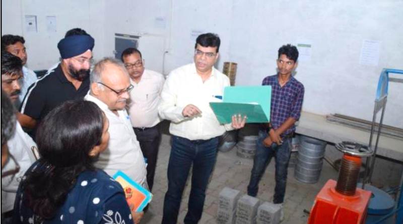 लोक निर्माण विभाग के विभागाध्यक्ष ने पिपरसंड फॉरेंसिक साइंस इंस्टीट्यूट का किया औचक निरीक्षण