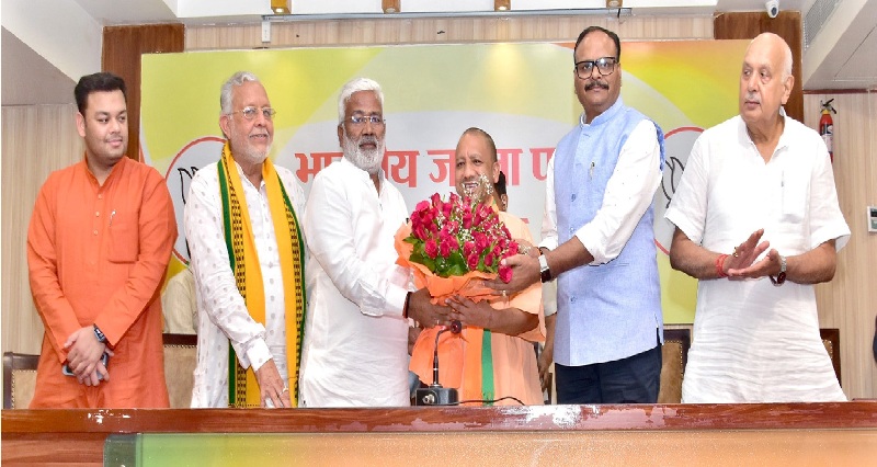 रामपुर व आजमगढ़ लोकसभा उपचुनाव में भाजपा उम्मीदवारों ने दर्ज की जीत