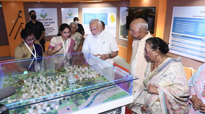 परौंख में 02 अमृत सरोवरों के निर्माण में ग्रामवासी अपनी भागीदारी और सहयोग दें: PM Modi