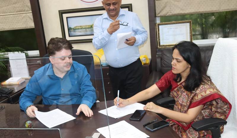 नवागत मण्डलायुक्त डा0 रोशन जैकब ने कार्यभार ग्रहण किया, बडे प्रोजेक्ट्स का समय से पूरा कराना प्राथमिकताएं