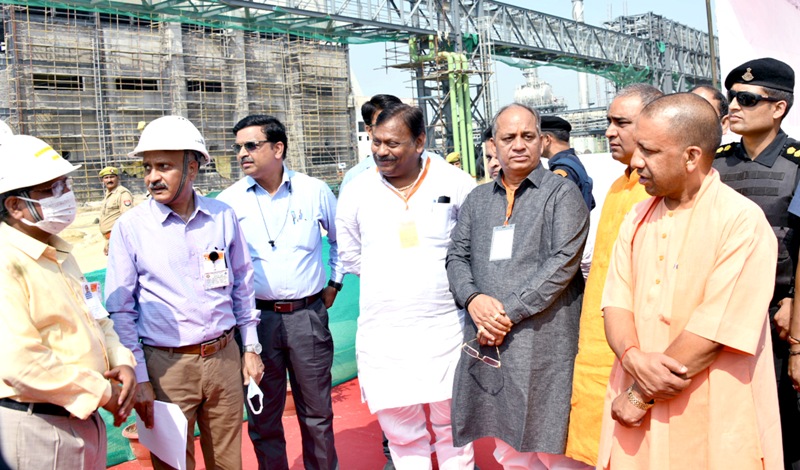 मुख्यमंत्री ने एटा के मलावन में निर्माणाधीन जवाहरपुर तापीय परियोजना का निरीक्षण किया