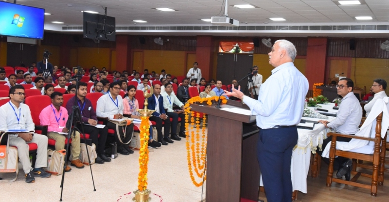 मुख्य सचिव ने मुख्यमंत्री फेलोशिप कार्यक्रम के अन्तर्गत चयनित अभ्यर्थियों के प्रशिक्षण कार्यक्रम का शुभारंभ किया